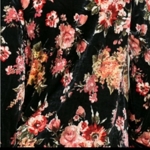 Velvet Button Up with Floral Pattern - Picture 4 of 4